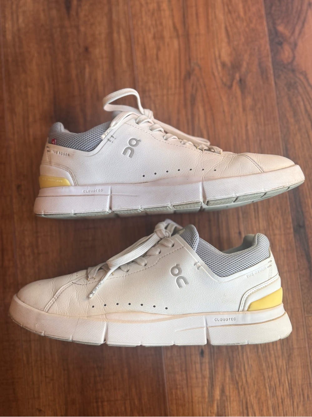 On Cloud The Roger Advantage Women's Size 9 Comfort Tennis Shoes Lifestyle White